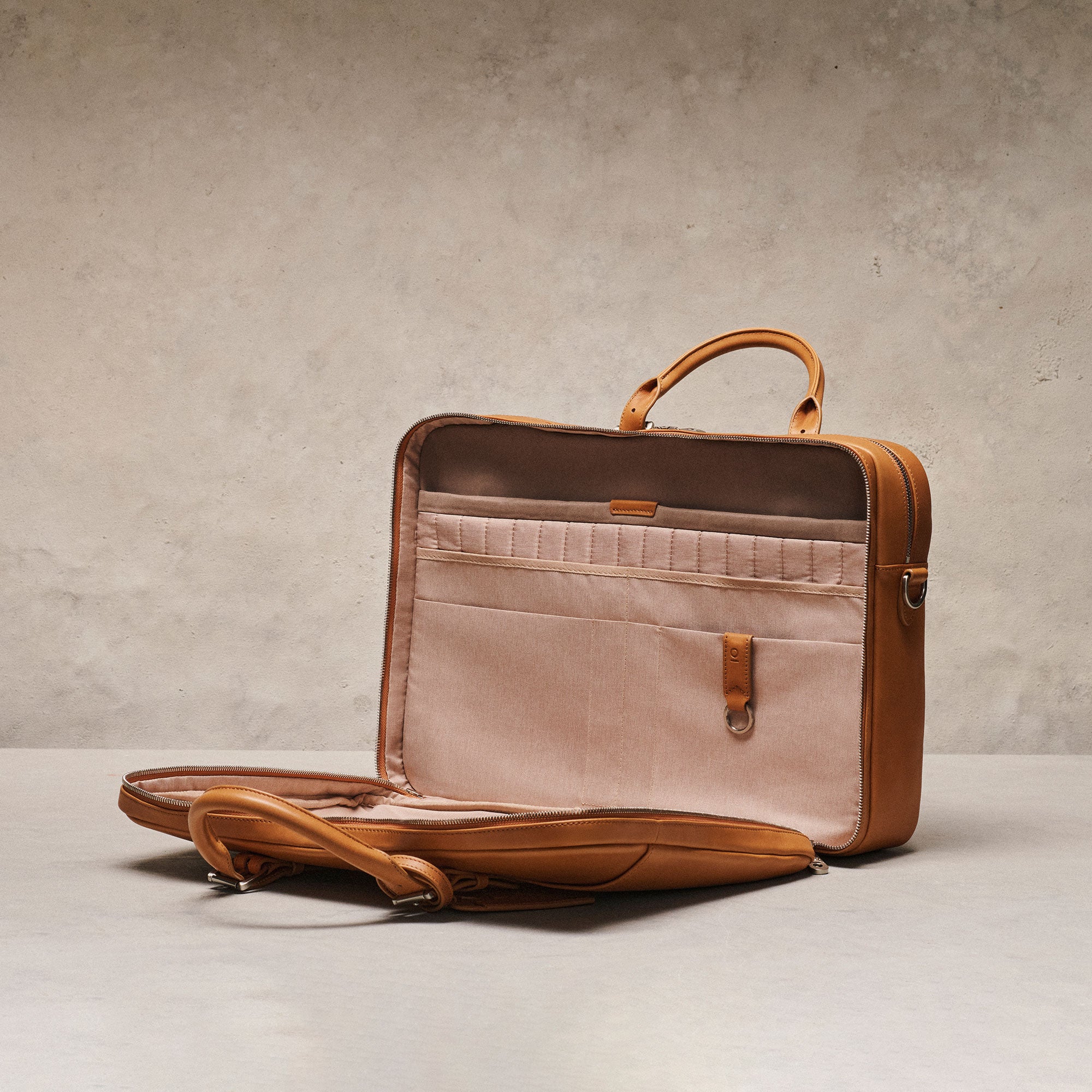 Cary Briefcase - Founders Edition - Tan | Stuart & Lau