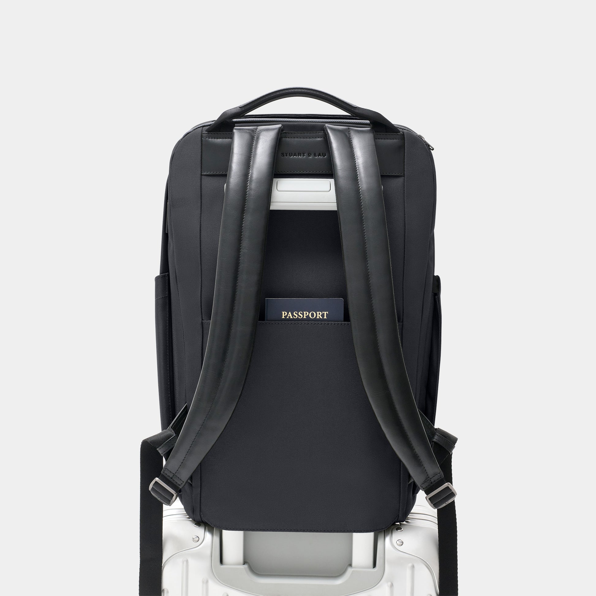 black backpack bag laptop TORRO Commuter (17.5L, Water-Resistant) Made with comfort in mind Professional IT Backpack for Work/Travel/Commute