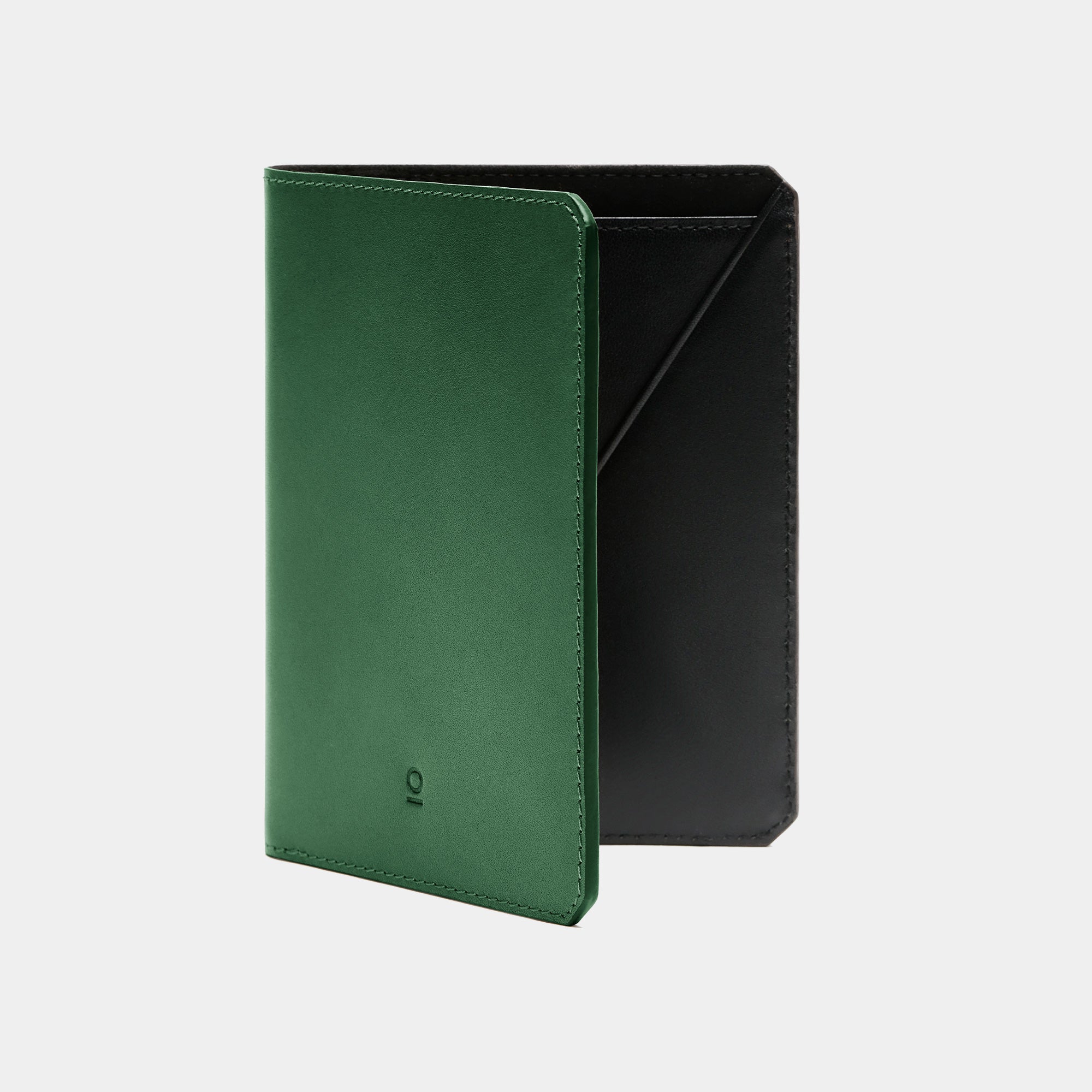 Leather Passport Wallet, RFID – Evergreen | Stuart & Lau