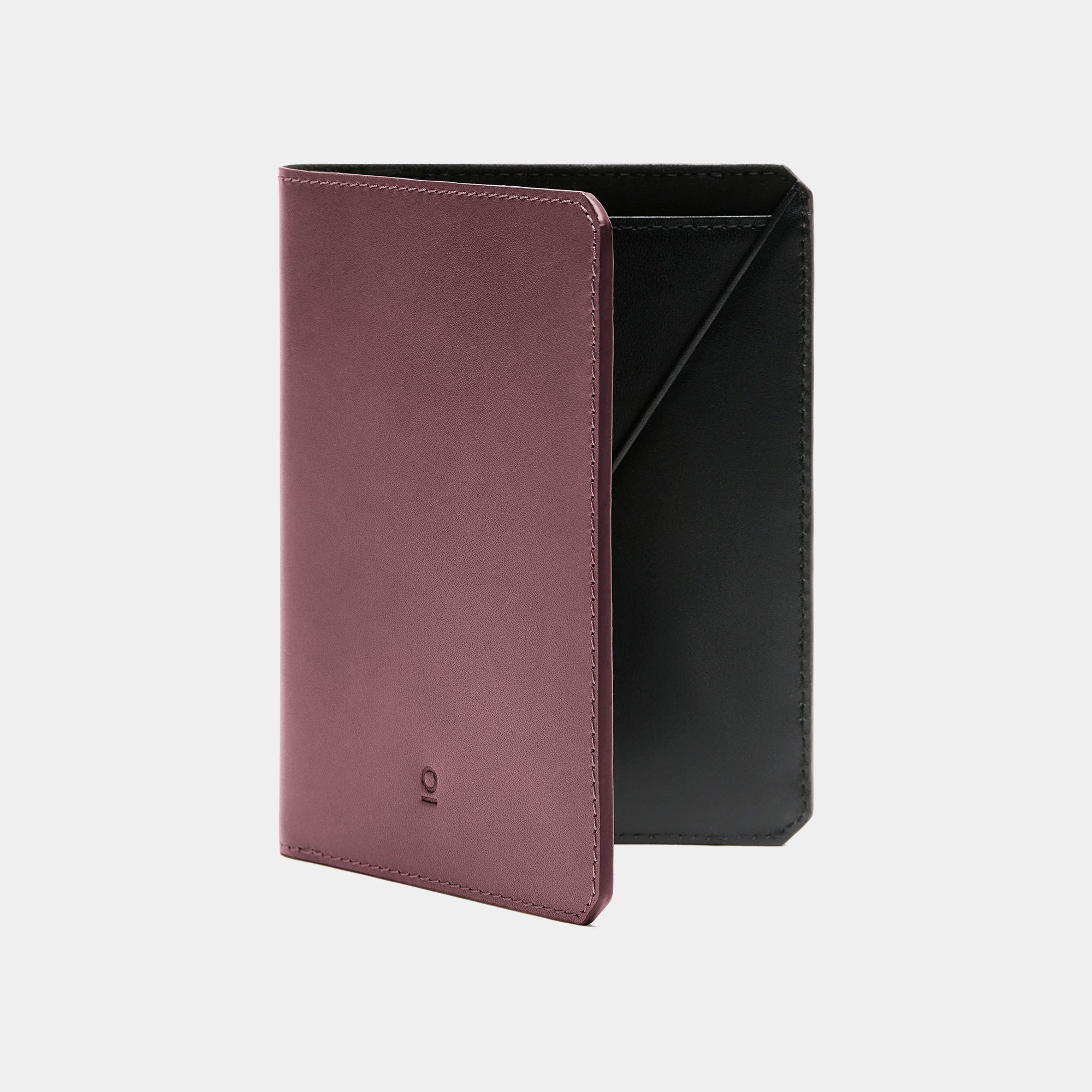 折りたたみ財布 JILLSTUART MONOCHROMATIC COWHIDE PASSPORT WALLET Passport Wallet - Oxblood