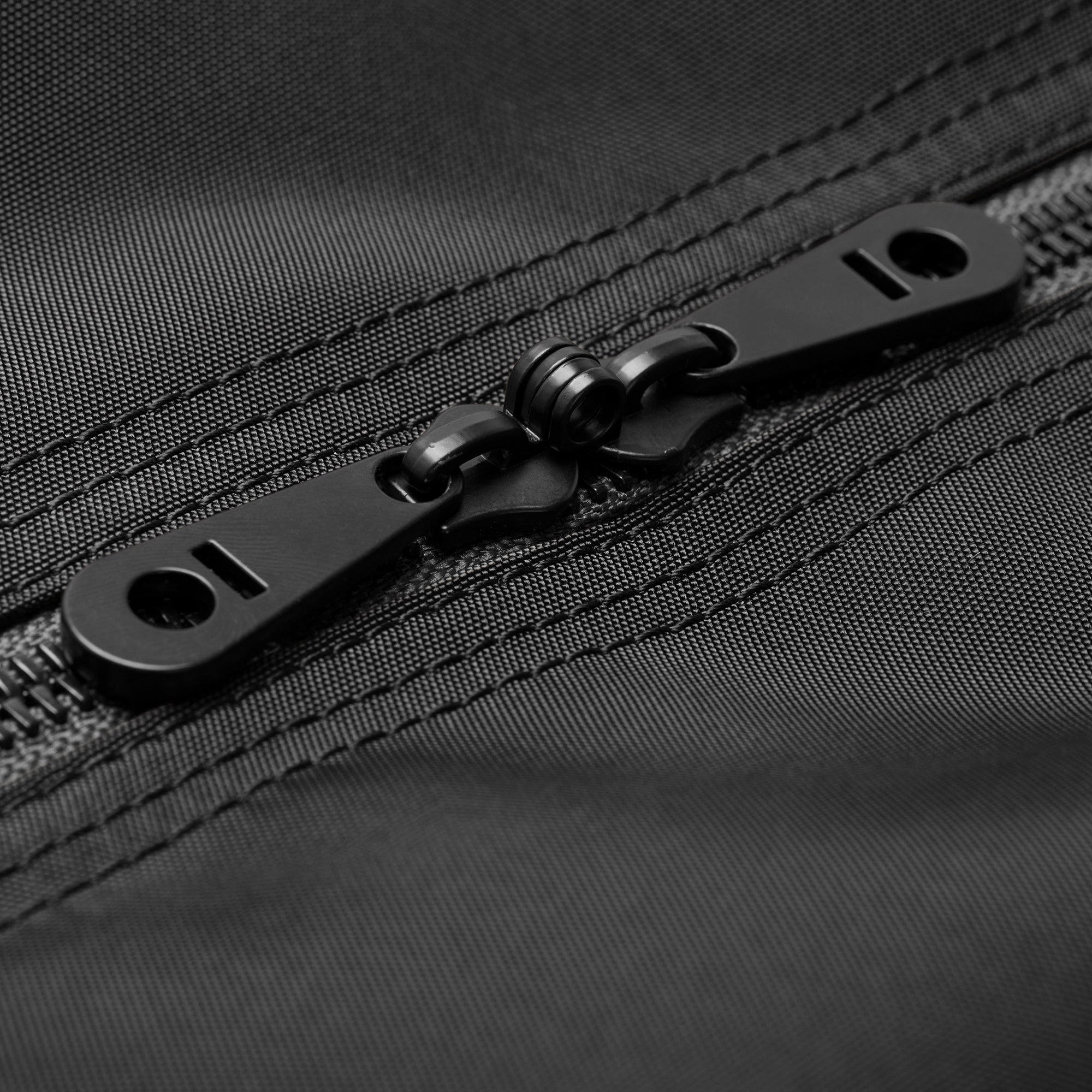 Tabitomo Duffel – Men's 50L Carry-On, Black | Stuart & Lau